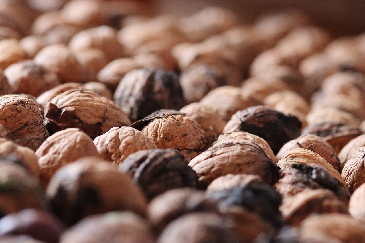 短信轰炸源码实名账号：实名制账号如何应对个人信息伪造？