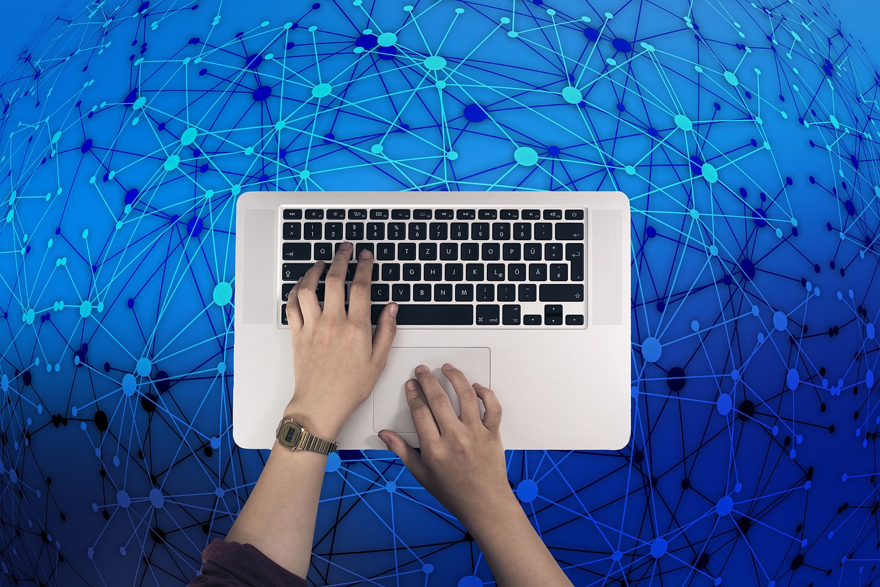 凤凰城娱乐，注册|红包锁屏app详情下载教程