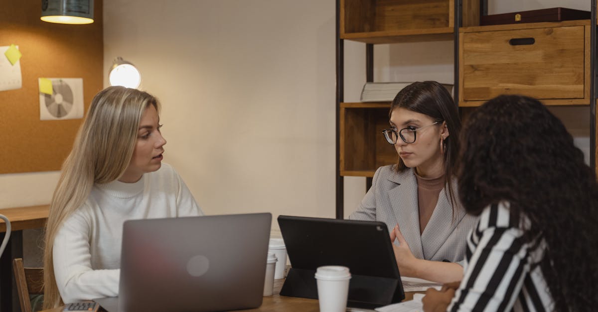 剑侠情缘经典版：崖城注册代理记账